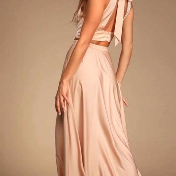 Crop Top & Skirt set - Picture 2 of 6